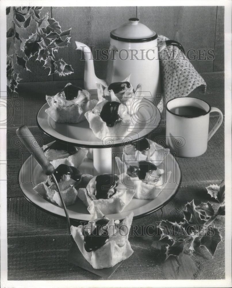 1978 Christmas Tarts with Chocolate Mousse - Historic Images