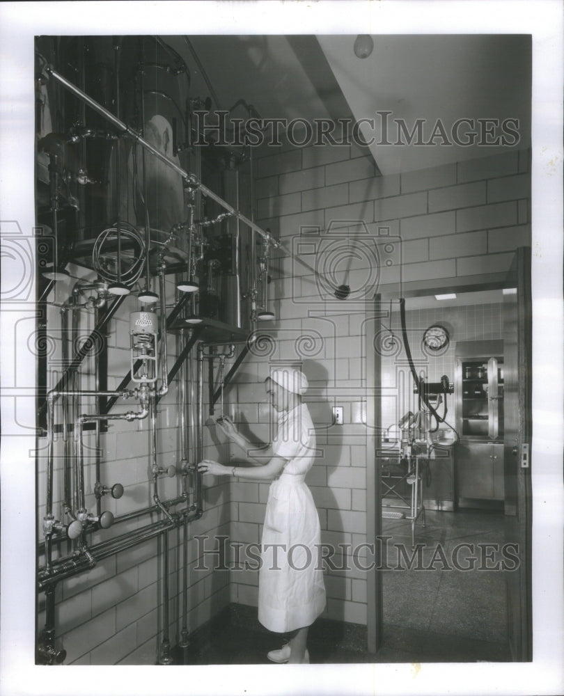 1953 Mt Sinai Hospital Distillation Units-Historic Images