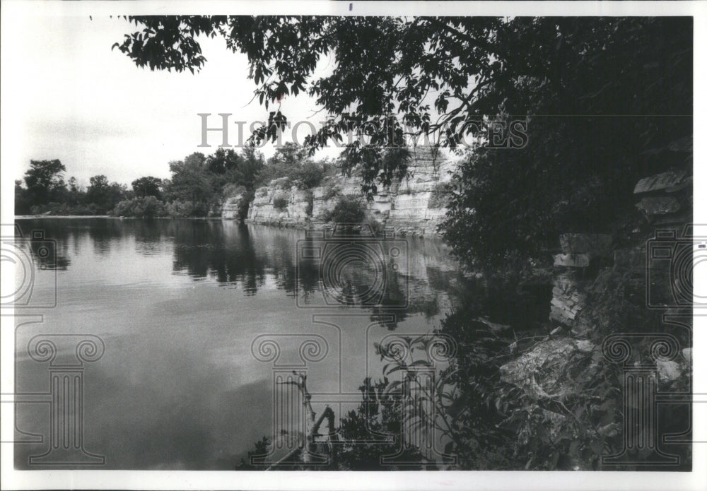 1979 Natural spring and limestone bedrock - Historic Images