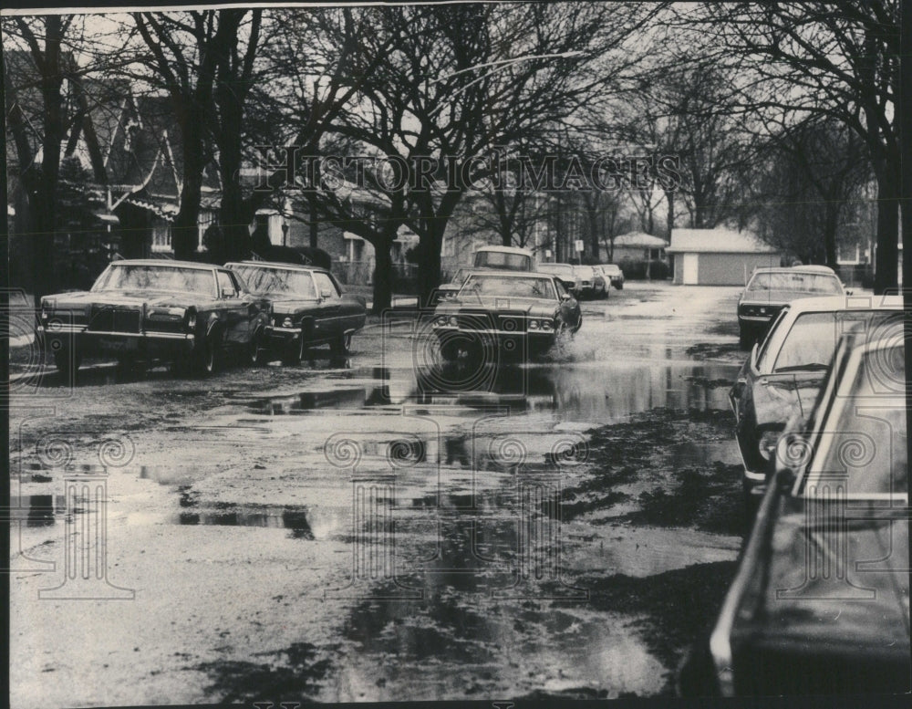 1973 Press Photo Heavy Rain Southern Chicago Area - RRU82975 - Historic Images