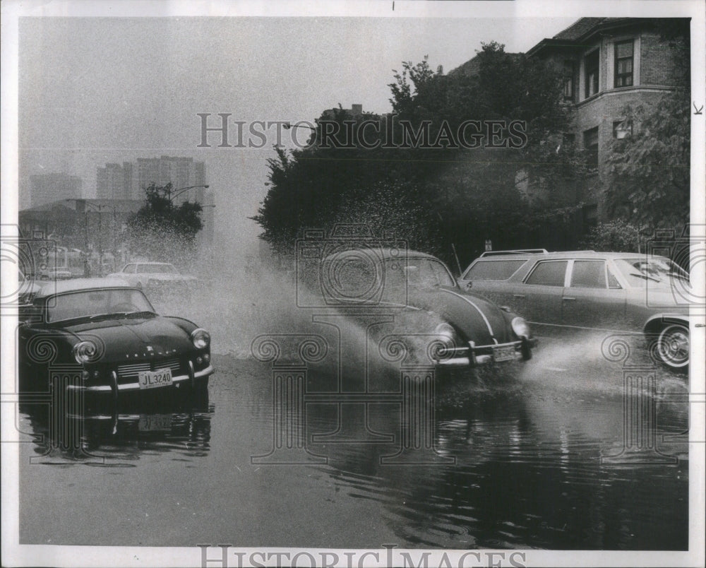 1968, Heavy Rains Flood Streets In Chicago - RRU83013 - Historic Images