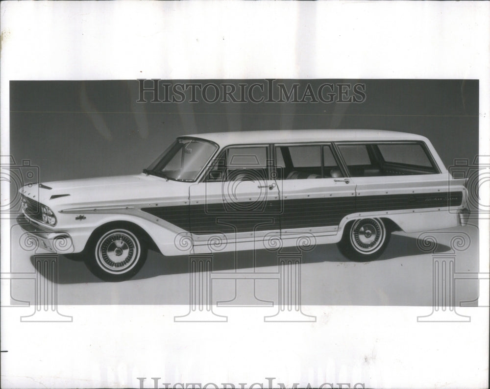 1962 Press Photo Ford Fairlane Squire Station Wagon Car - RRU83241 - Historic Images