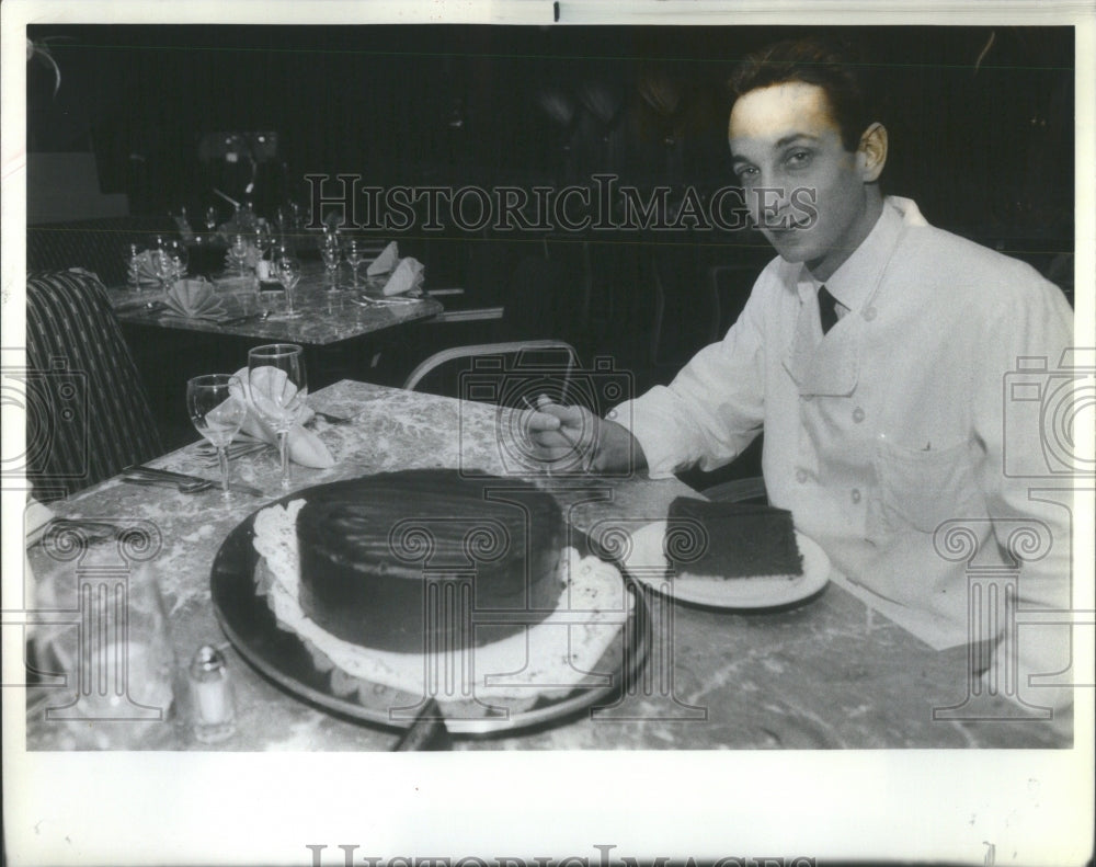 1982 DeMar make chocolate mousse cake-Historic Images