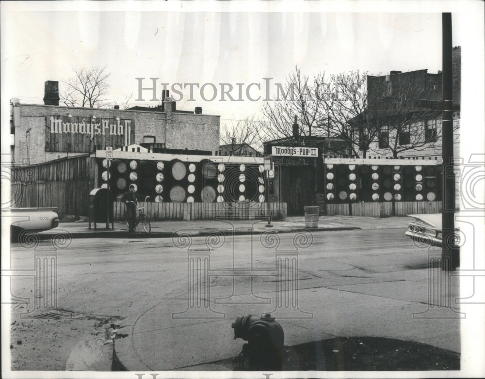 1964 Press Photo Moody N Larrabee Street - RRU83689 - Historic Images