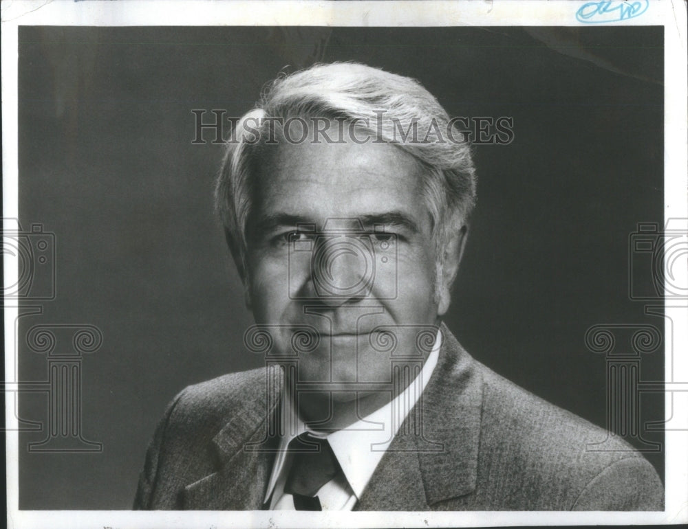 1977 Harry Reasoner Newscaster Reporter-Historic Images