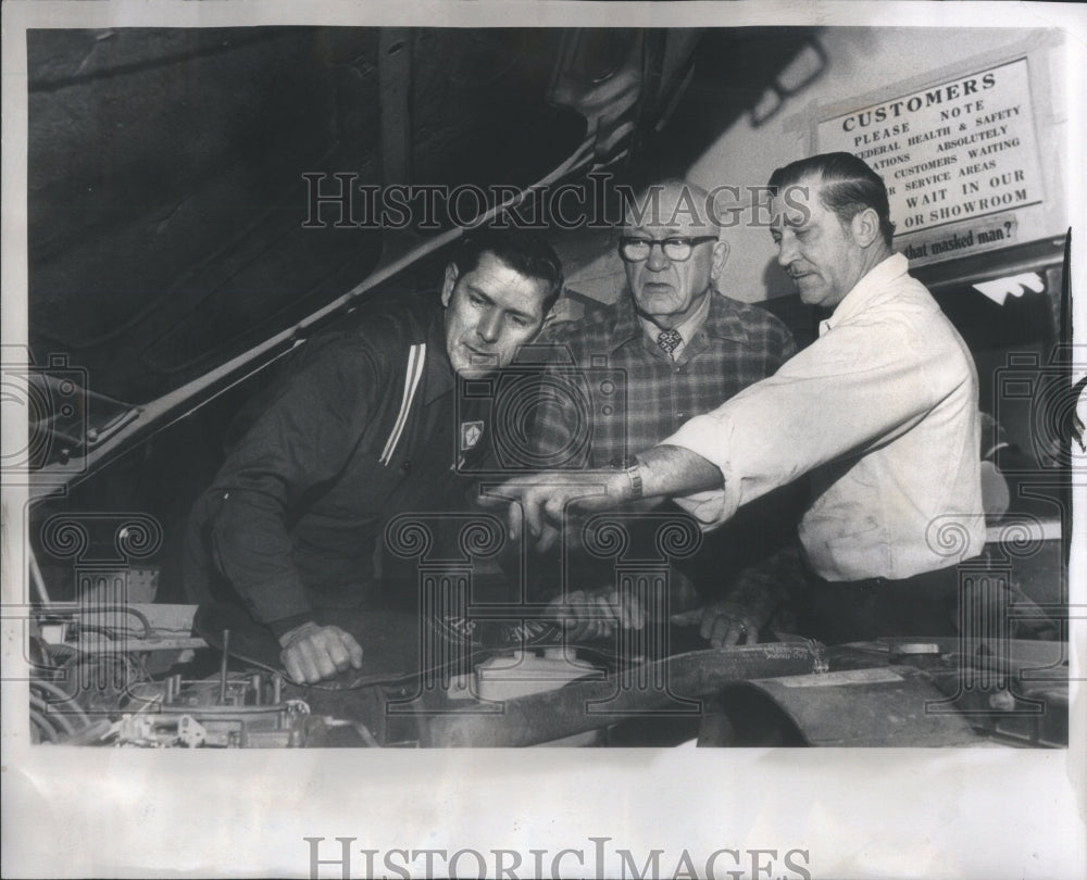 1975 Press Photo Paul Raynal Veteran Auto Dealer - RRU84515 - Historic Images