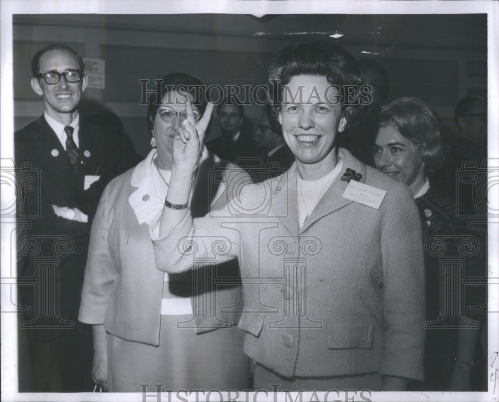 1967 Press Photo MARY ELLEN RIORDAN TEACHERS - Historic Images