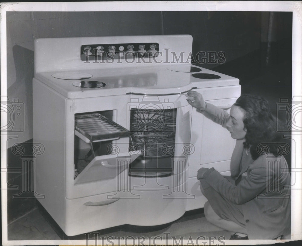 1946 Press Photo Oven Handy Broiler New Stove - RRU85241 - Historic Images