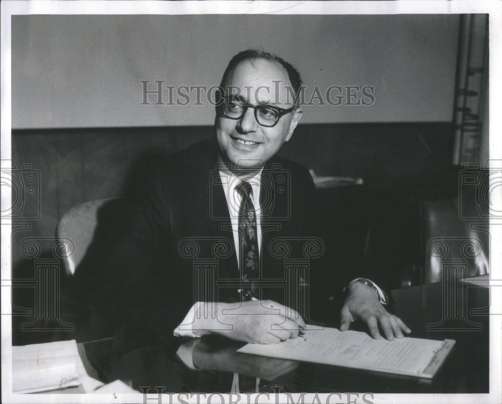 1961 Evert Straws Business Executive DWG - Historic Images