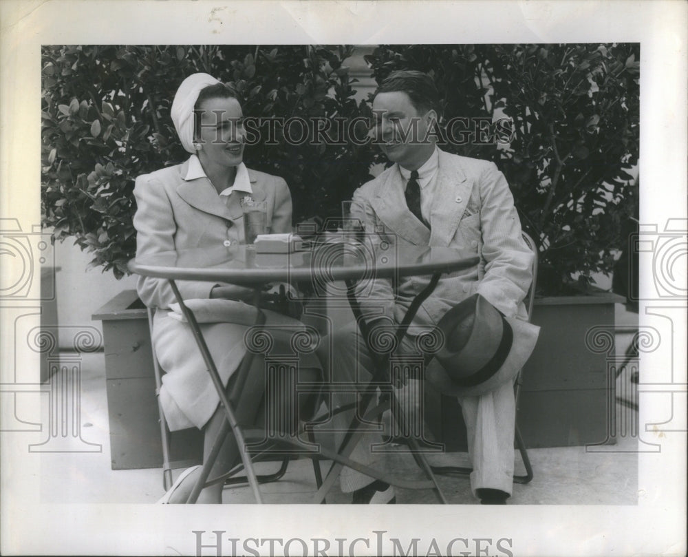 1941 Press Photo John Tucker Hialeah Park Vocation Wife - RRU85479 - Historic Images