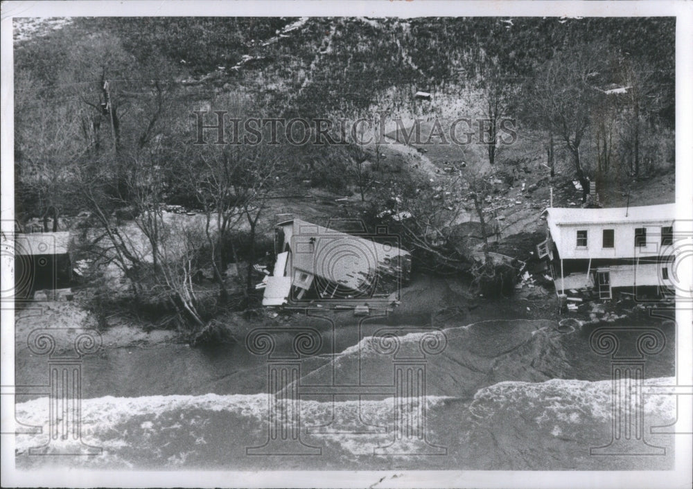 1972 Pellet Island Storm Heavy Wastage - Historic Images