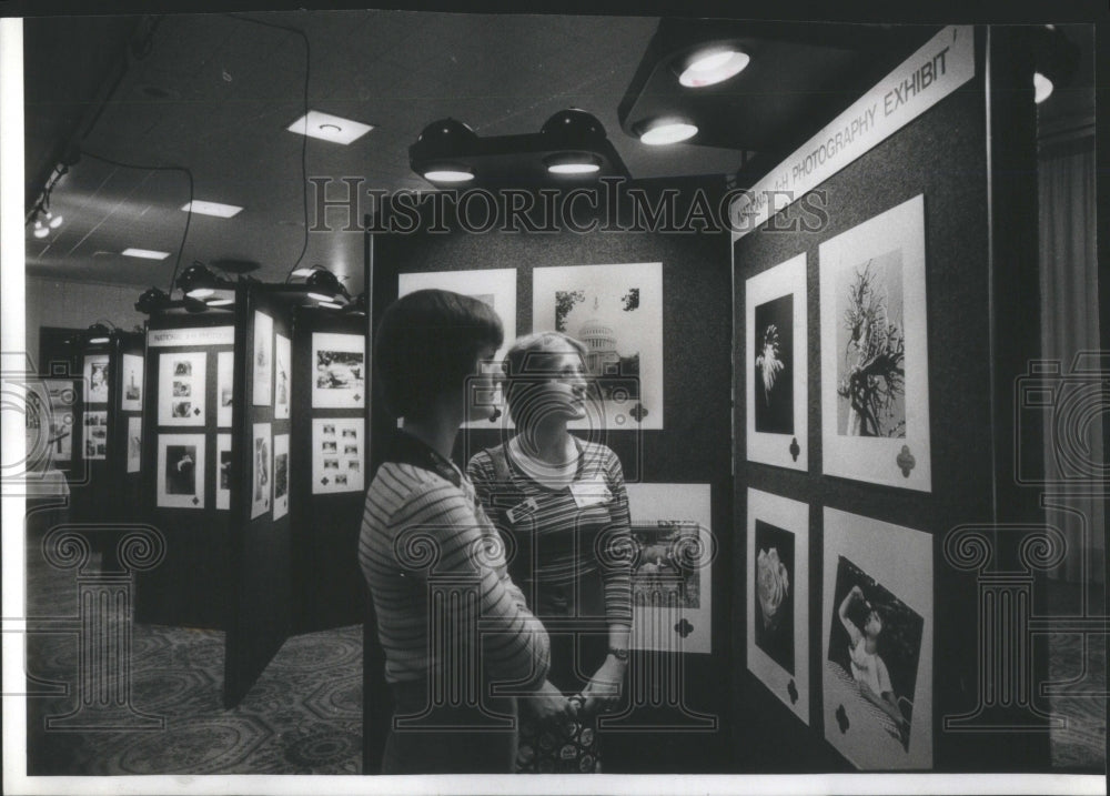 1977 Wyoming Natives Brends Ruby Photo Take - Historic Images