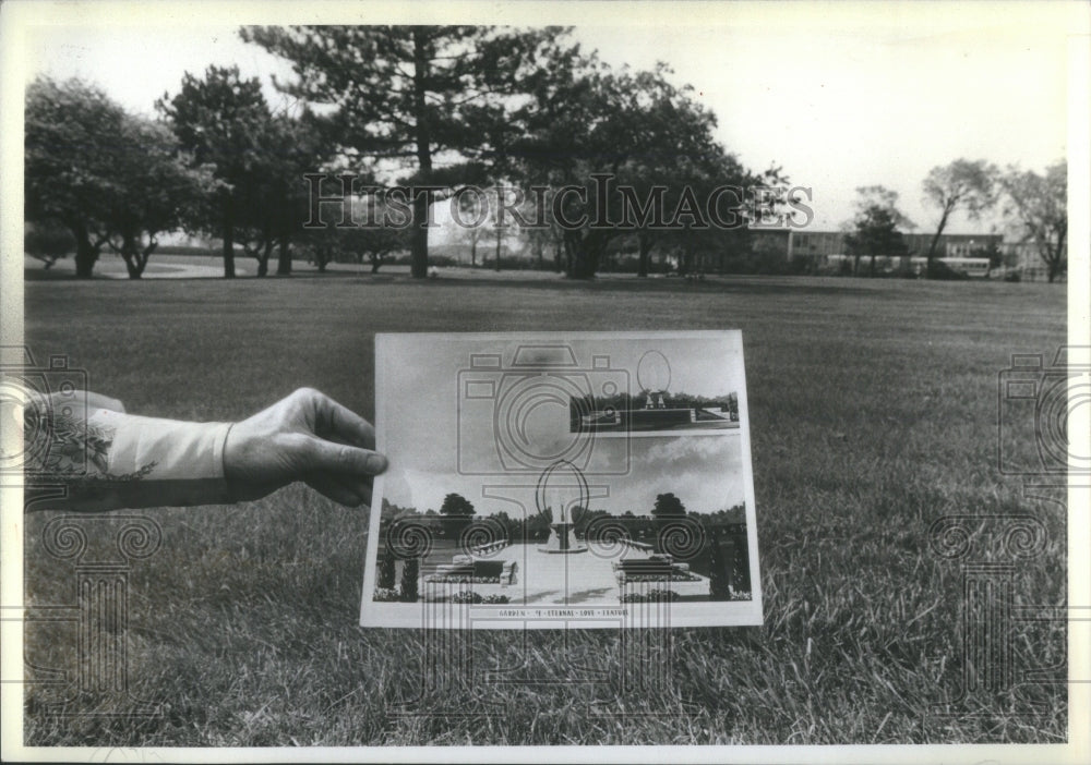 1981 Memorial Estates Monument Pitch Book - Historic Images