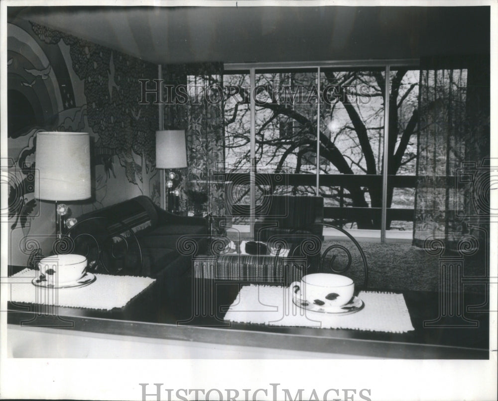 1973 Press Photo Four Lake Village Lisle Interior View - RRU85907 - Historic Images