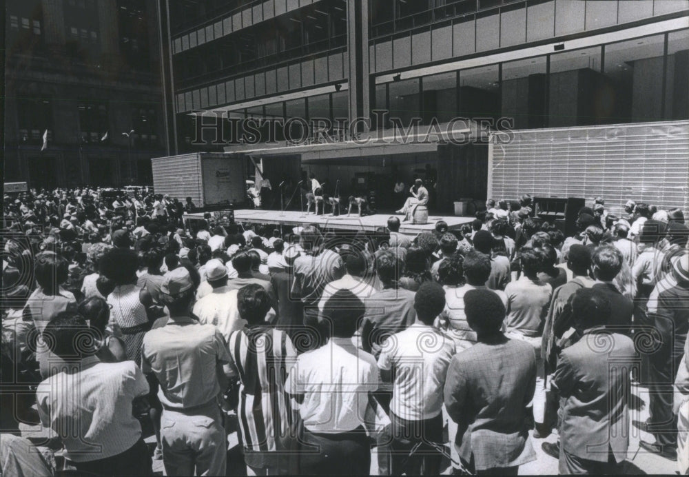 1970 Free Street Theater Goldie Bears Arts - Historic Images