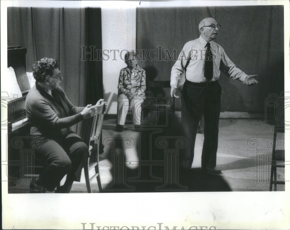 1984 Press Photo Member Street Free Too Theater Show - RRU86333 - Historic Images