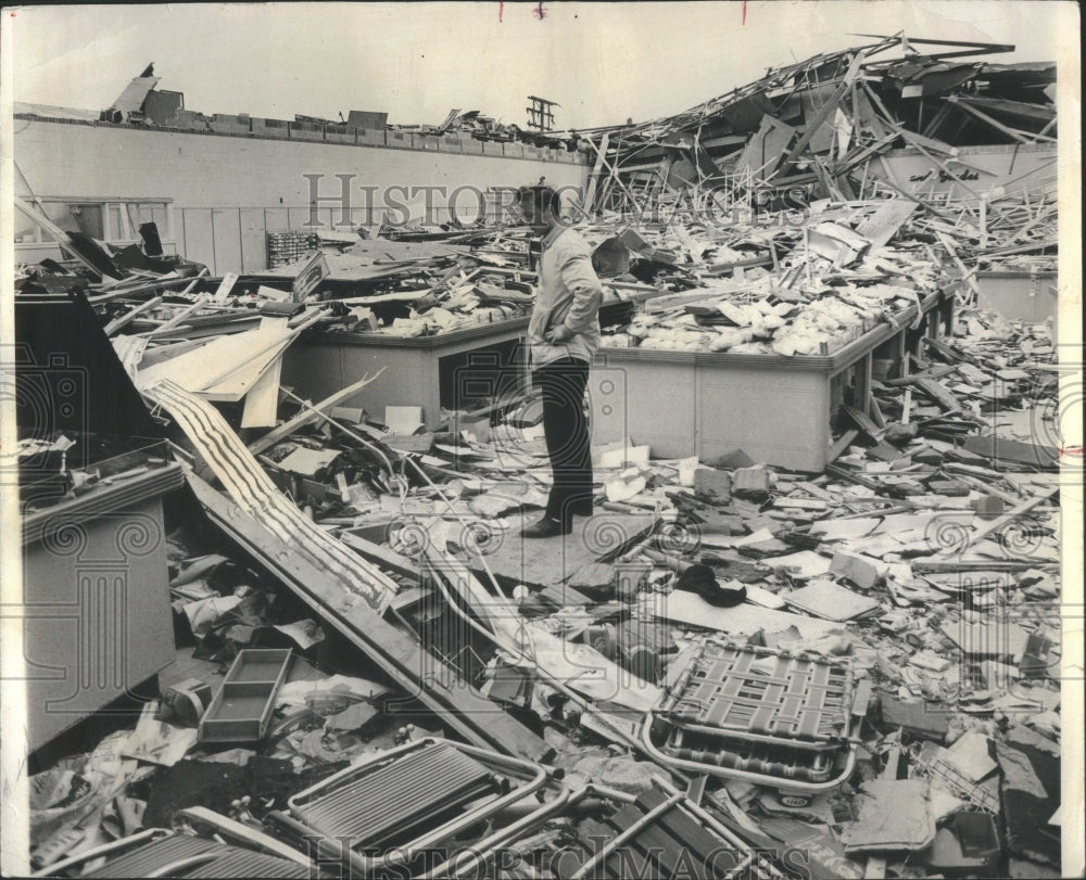 1965 Leonard Sisler Crystal lake Tornado - Historic Images