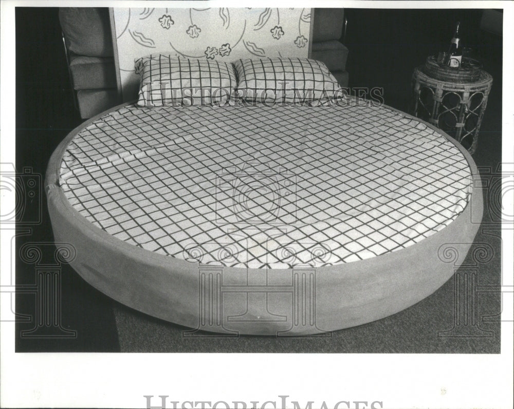 1981 Press Photo Trivertible Modular Furniture Cot Sofa - RRU86935 - Historic Images