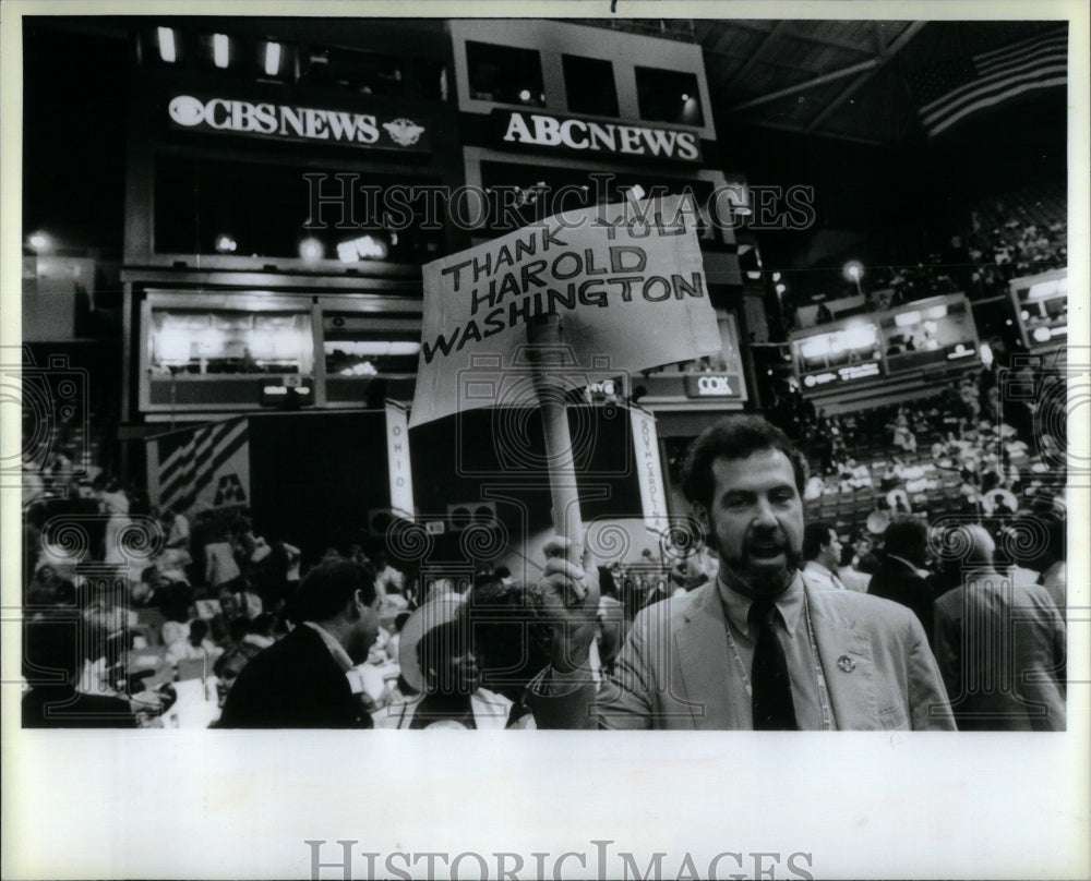 1988 Press Photo Bernard Demczuk American Mayor Floor - Historic Images