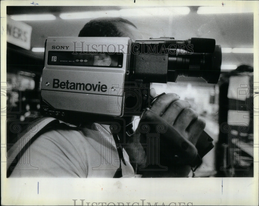 1983 Festive Filming Sony Beta Video Camera-Historic Images