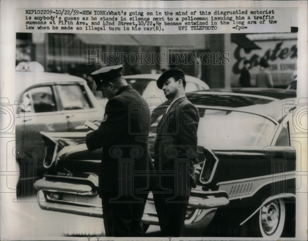 1959 Press Photo New York City police traffic violation - RRU87733 - Historic Images