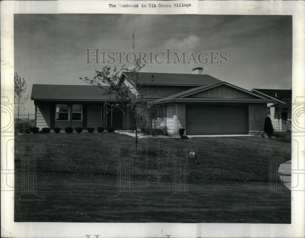 1970 Press Photo Wentwood Model Home Centex Two Car - RRU88263 - Historic Images