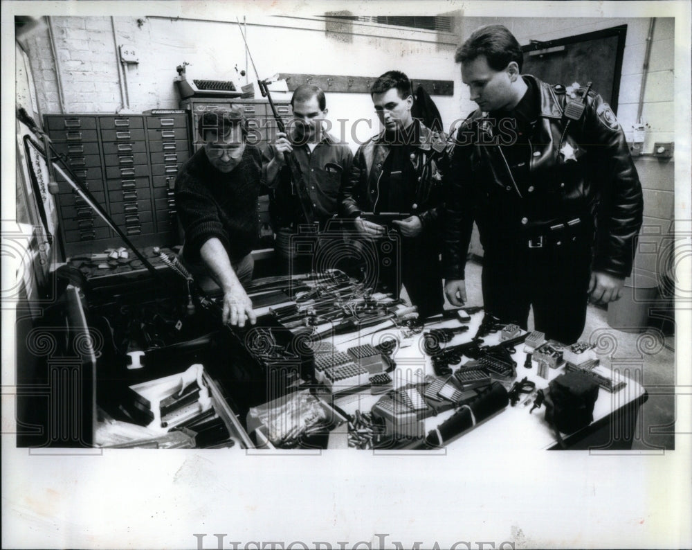 1992 Press Photo Weapons Police ATF - Historic Images