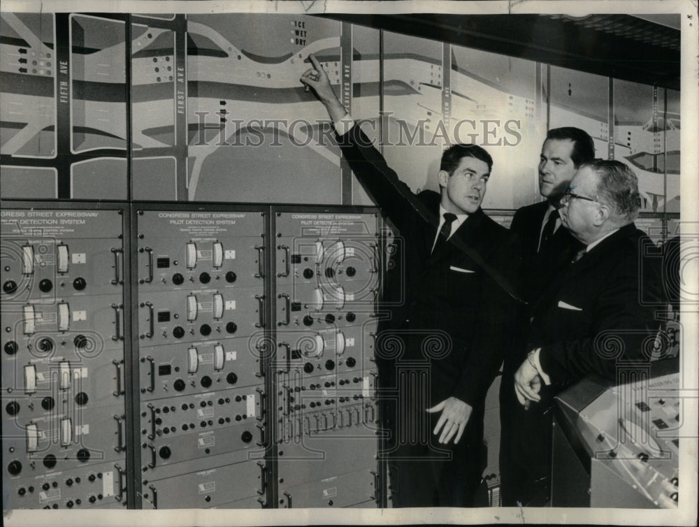 1965 Press Photo Traffic Control Congress Street - RRU89211 - Historic Images