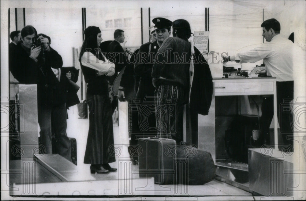 1968 Thanksgiving day O&#39;Hare Airport - Historic Images