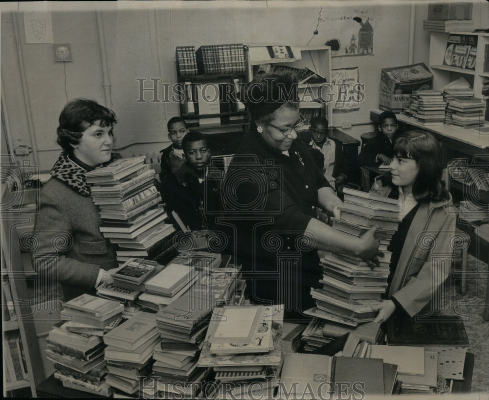 1964 Eleanor Roosevelt Oakland Study Center-Historic Images