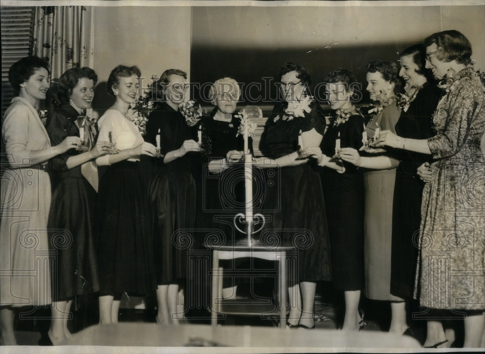 1956 Parkway Eleanor Club Dedicated  - Historic Images