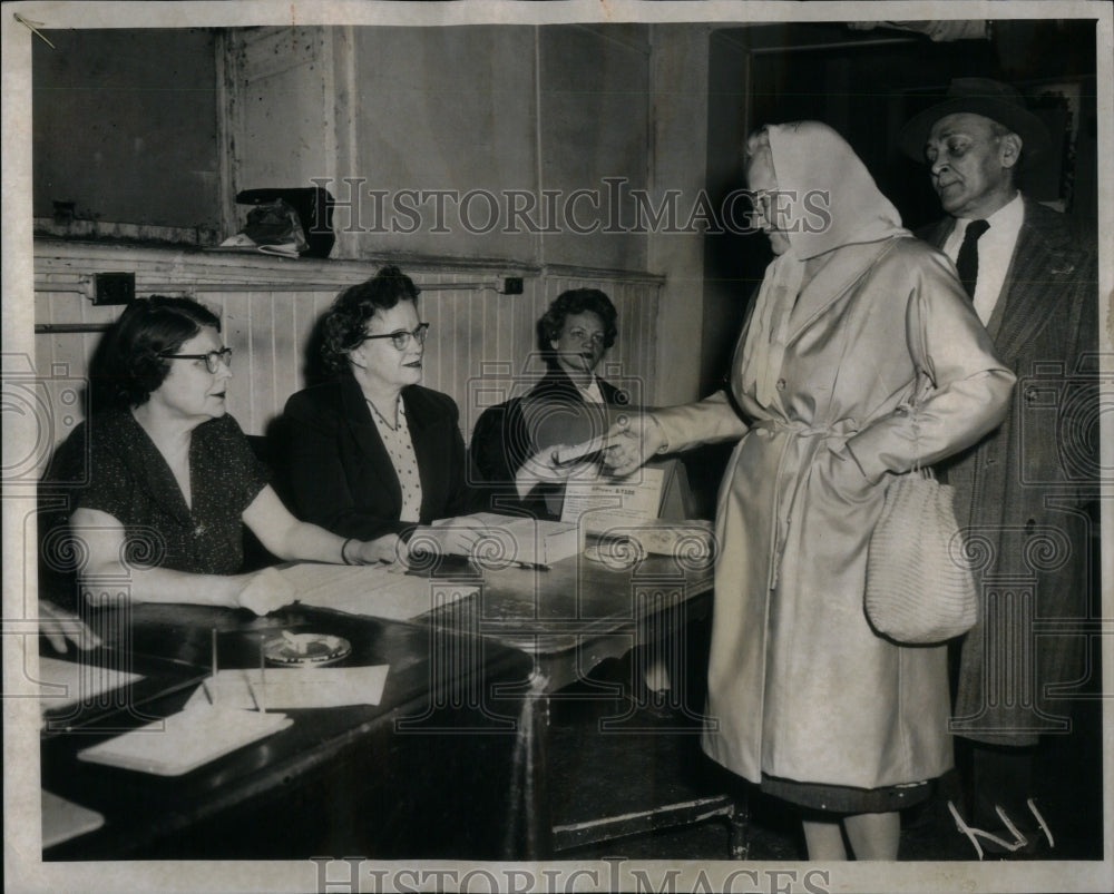 1960 Election Primary Voting-Historic Images