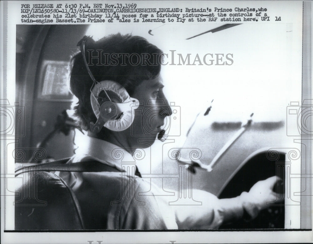 1969 Press Photo Prince Charles Learning To Fly At RAF - Historic Images