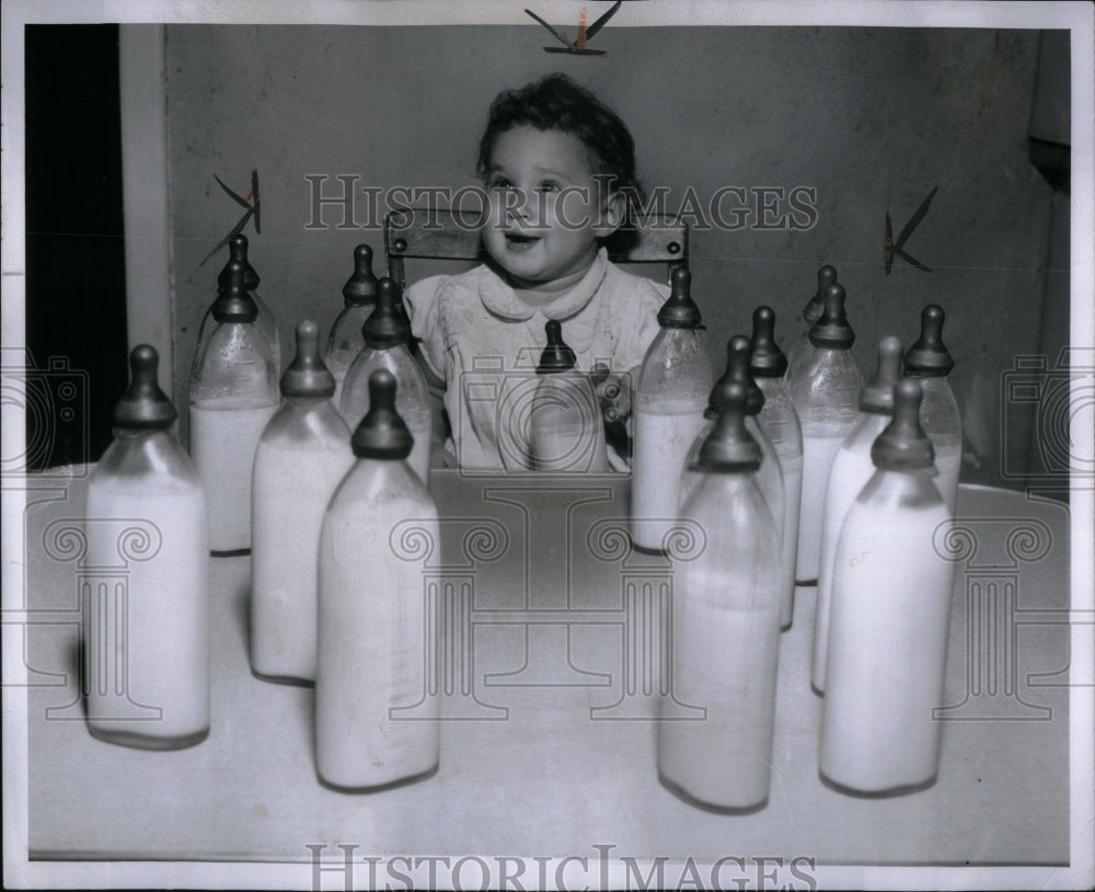 1954 Press Photo Mary Ann, 1-year-old, Milk Fund - Historic Images