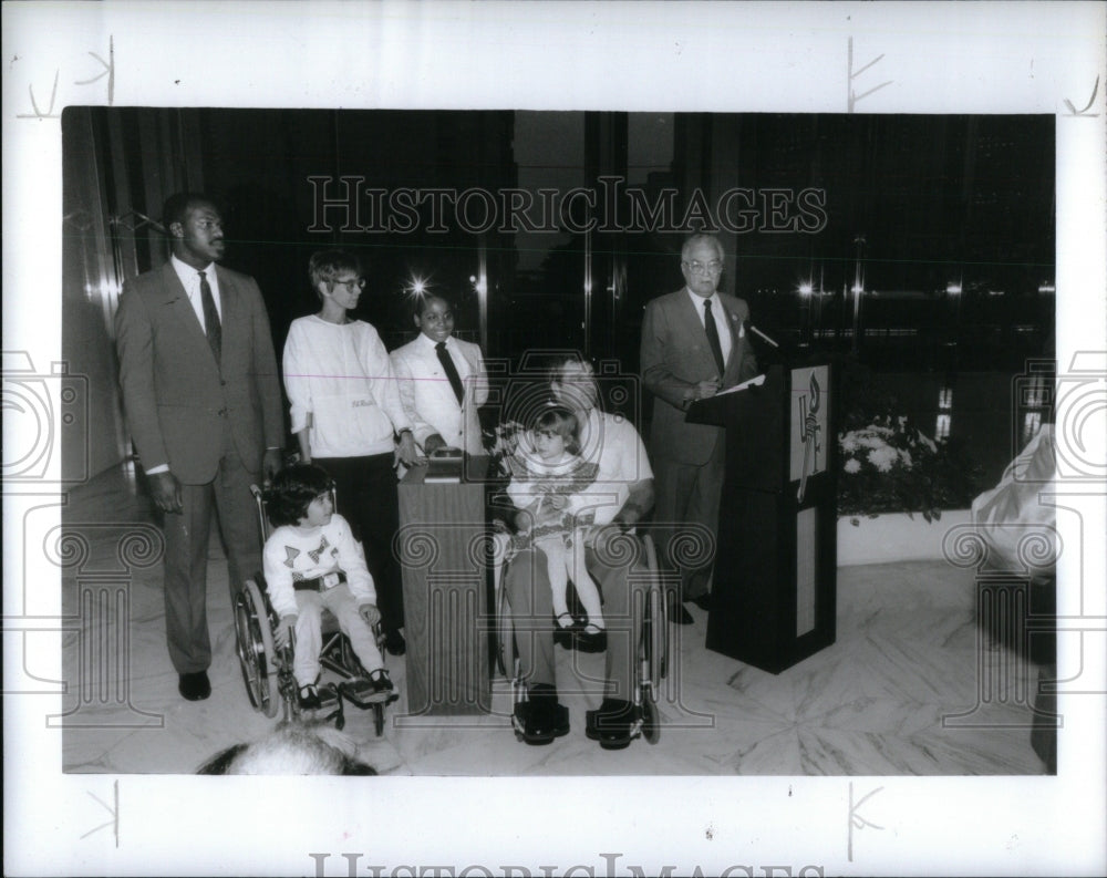 1988 1988 United Foundation Torchlighters - Historic Images