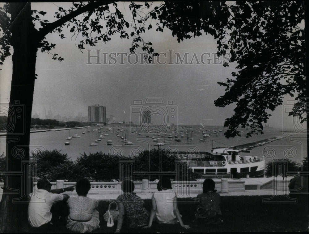 1967 Press Photo Burnhan Park harbor weathe summer - Historic Images