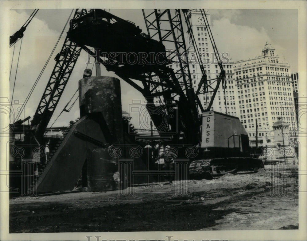 1968, Wacker office building huge tool Job - RRU90273 - Historic Images