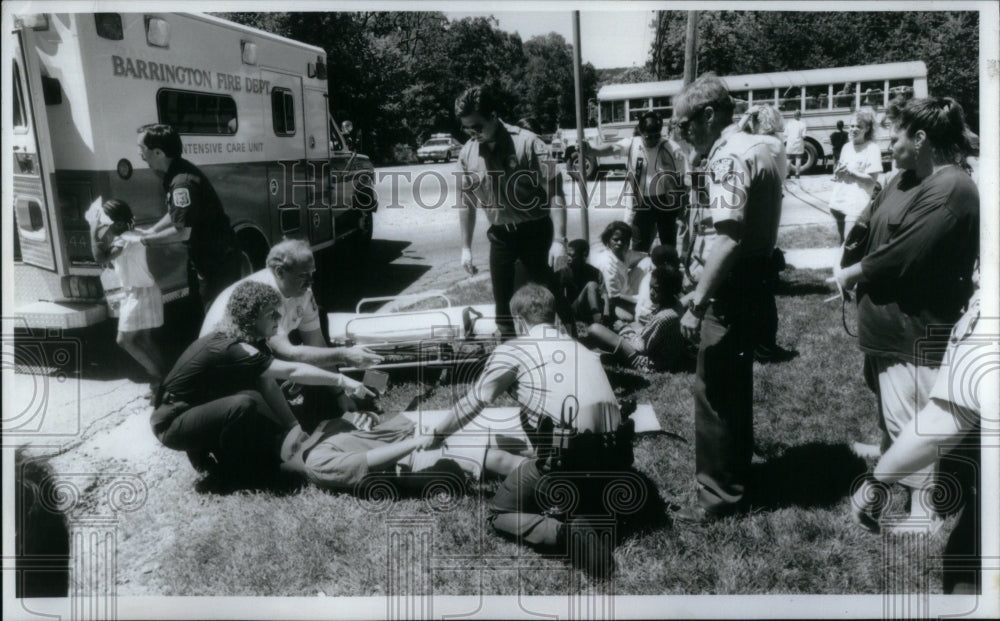 1993 Paramedics Bus Crashed Accident police  - Historic Images