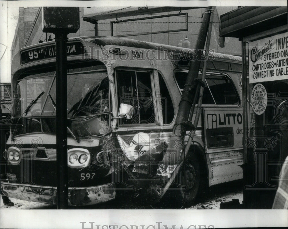 1978 Michigan Bus swerved curb truck South - Historic Images