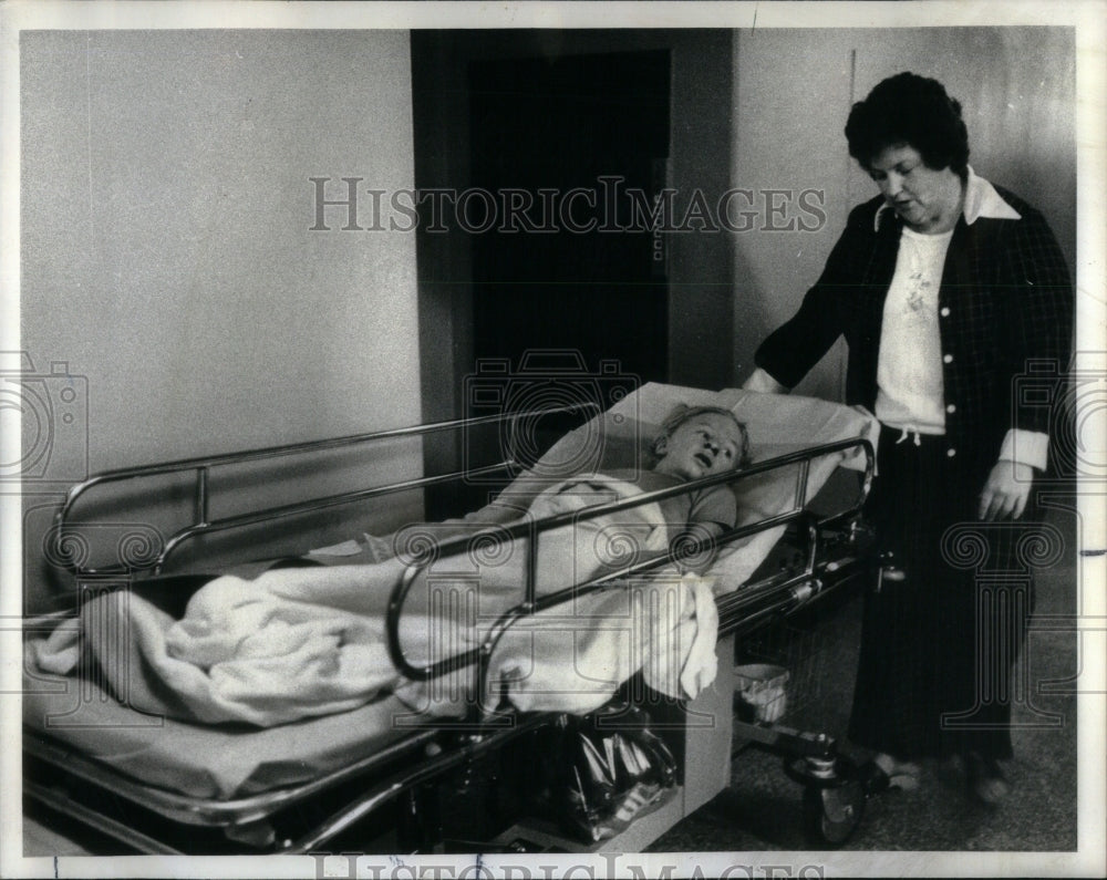 1978 Press Photo Bus accident injured McHenry Hospital - Historic Images