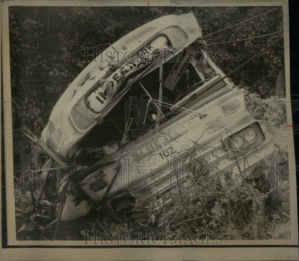 1970 Chicago Area Drum Bugle Bus Crashed - Historic Images