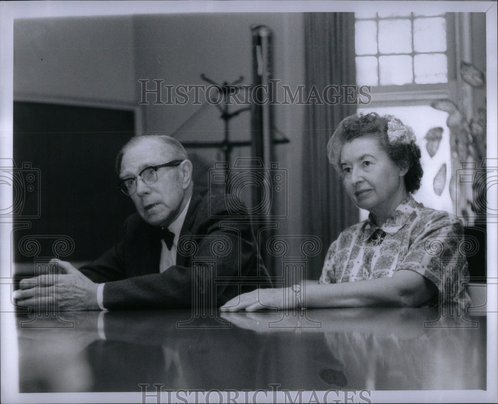 1960 Press Photo Dr Harry Overstreet Bonaro Author - Historic Images