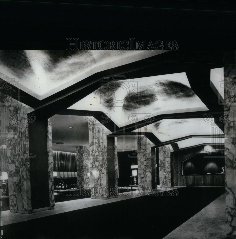 1971 Press Photo Marble pillars American Hotel ceiling - RRU91209 - Historic Images