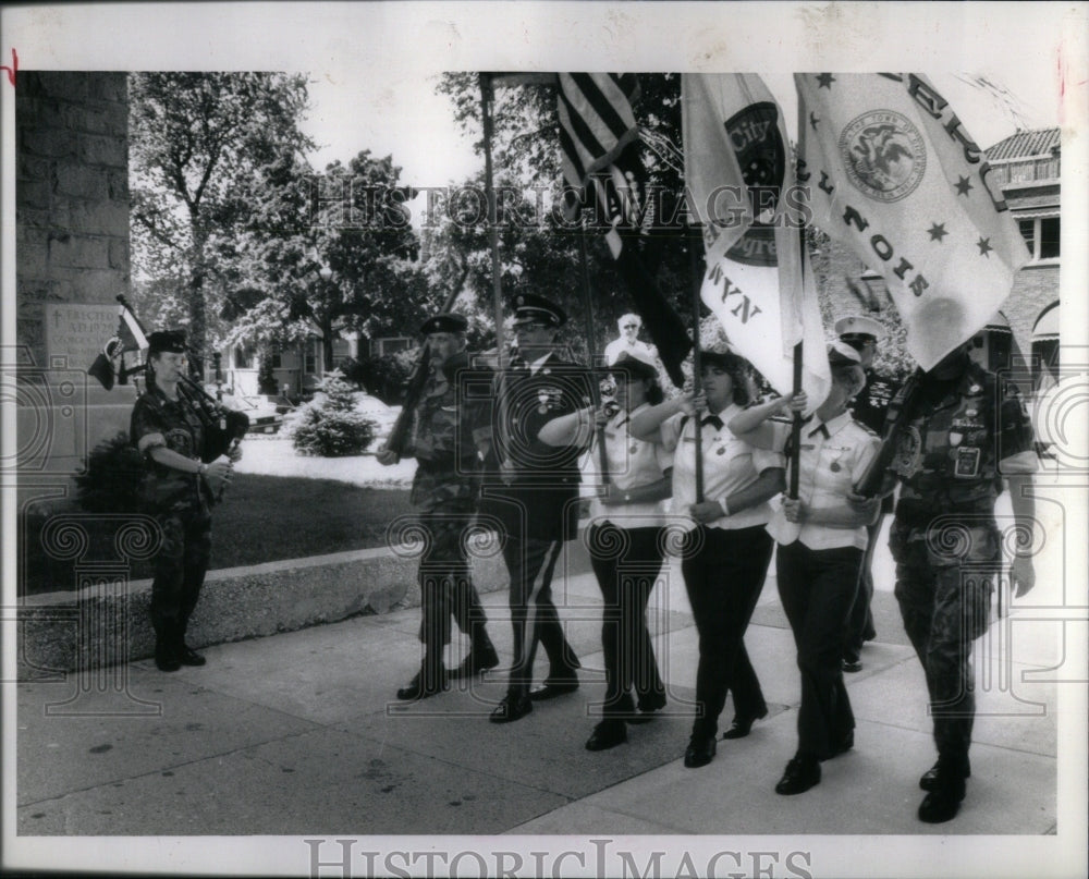 1990 Mary Queen Heaven Church Cicero Guard - Historic Images