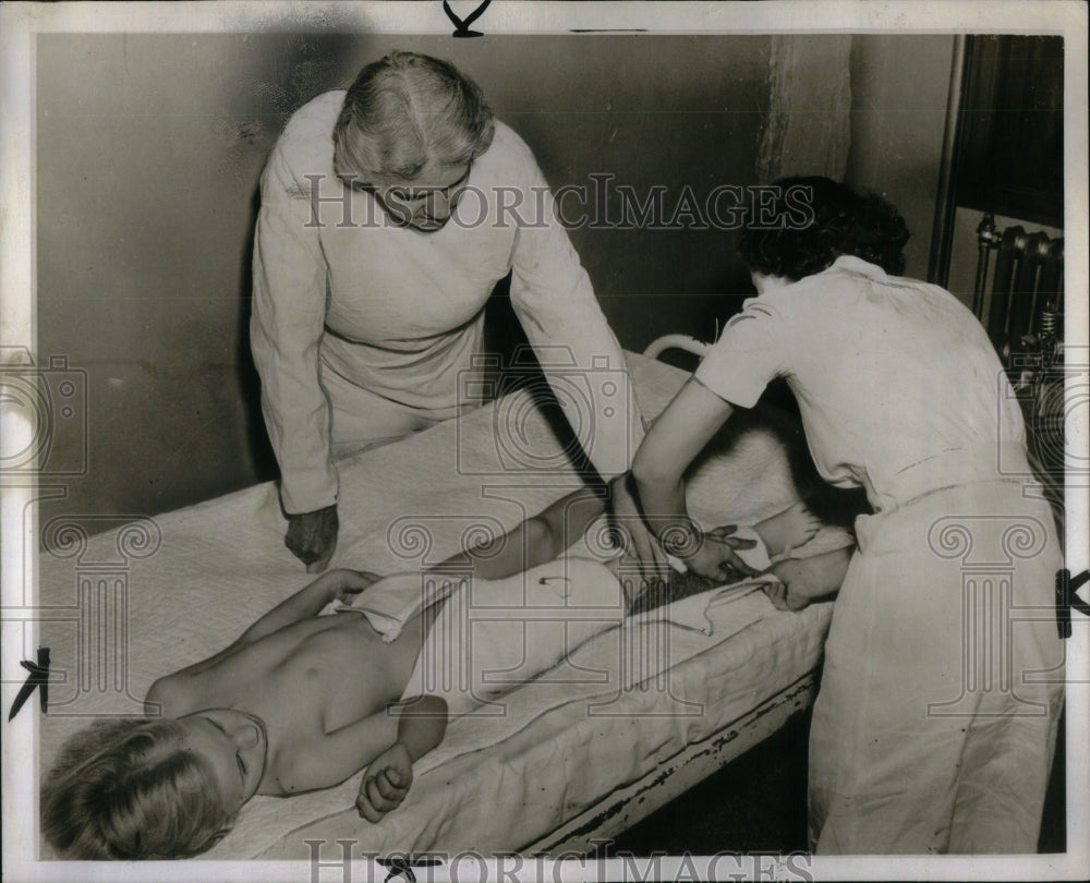 1943 Press Photo Sister Elizabeth Kenny PT and Nurse - Historic Images