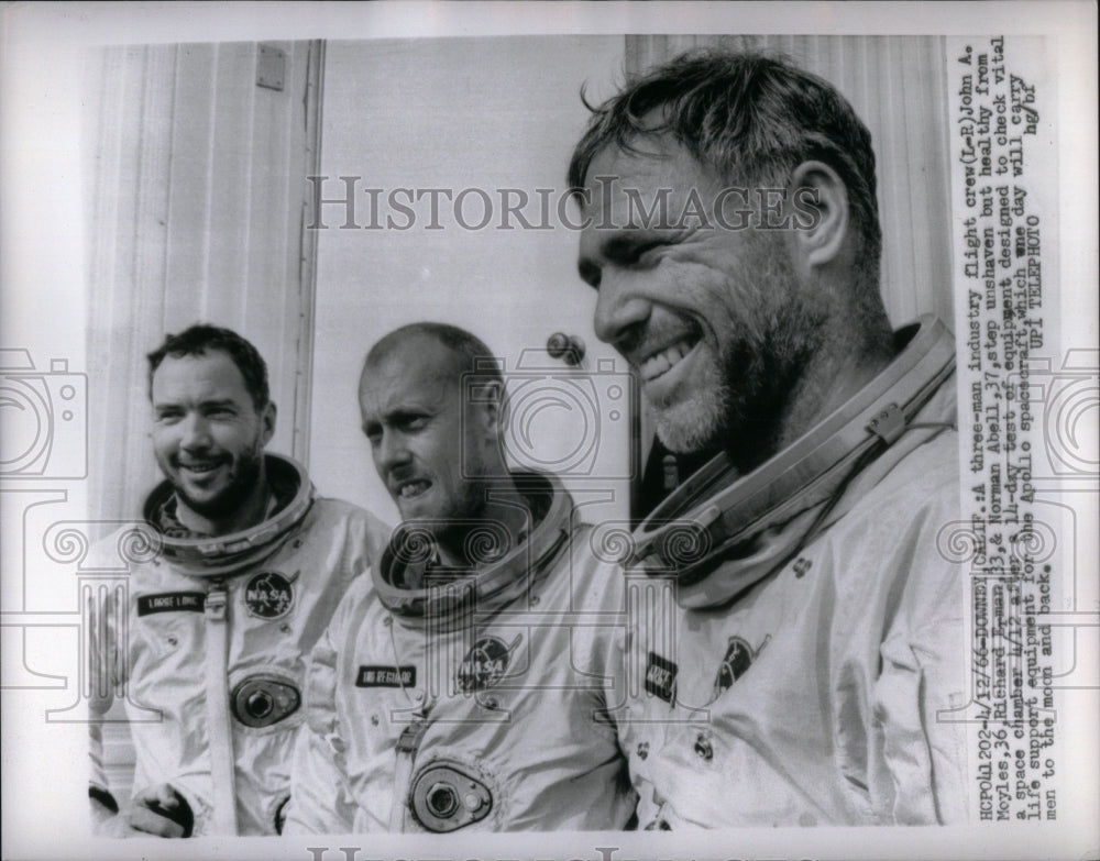 1966 Apollo testing crew life support - Historic Images