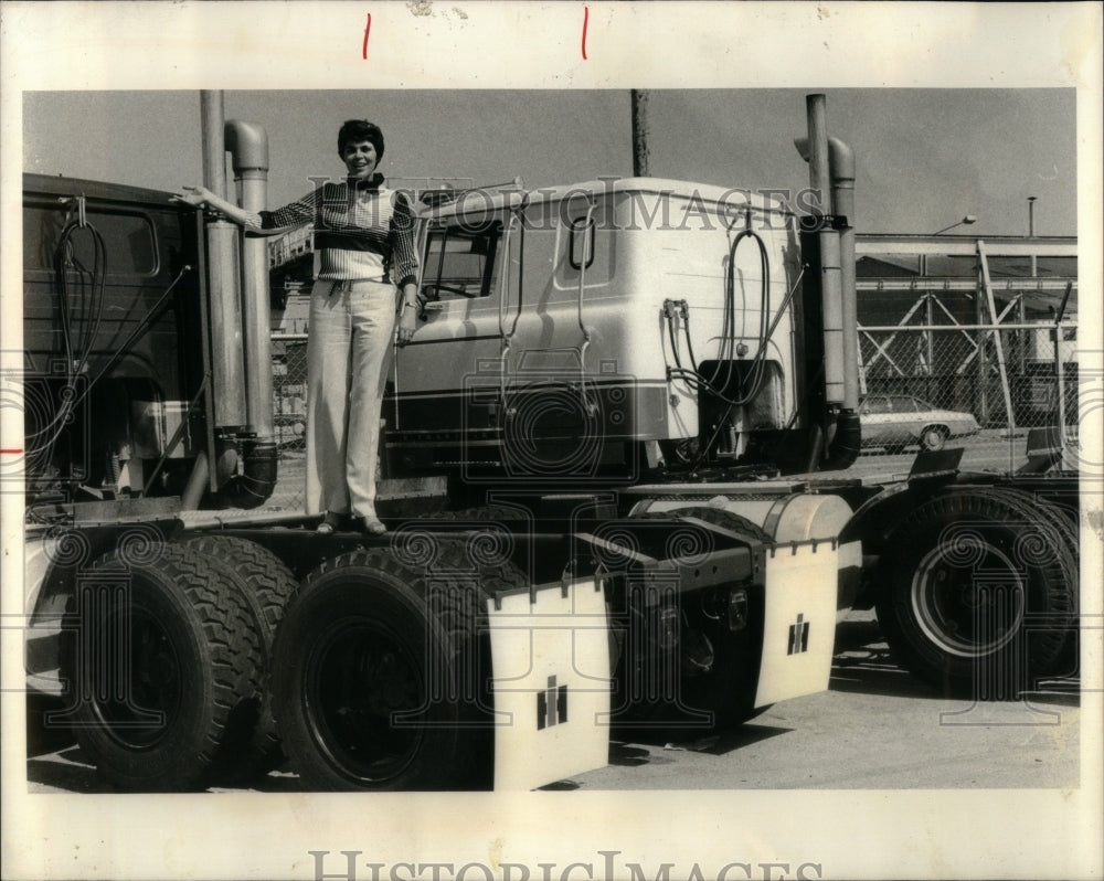 1977 Bobbye Spector Selle Big Rigs - Historic Images