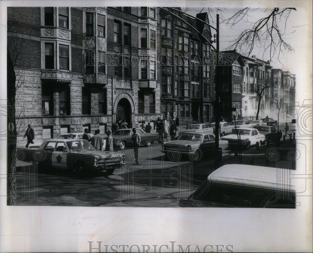 1969 Press Photo CVV cleans up Woodlawn, Chicago - RRU92563 - Historic Images