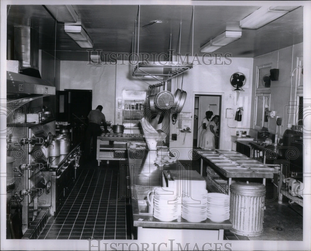 1961 Press Photo Well kept kitchen at Audy home - RRU92815 - Historic Images