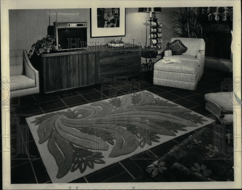 1966 Elenhank Regal Rugs Home decor - Historic Images